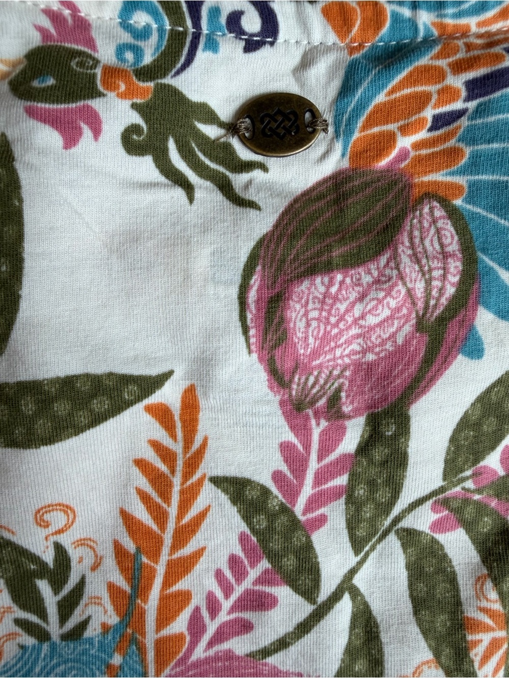 Sherpa Adventure Gear size Large Floral / Bird Print Modal / Cotton Tee Shirt - Picture 5 of 7